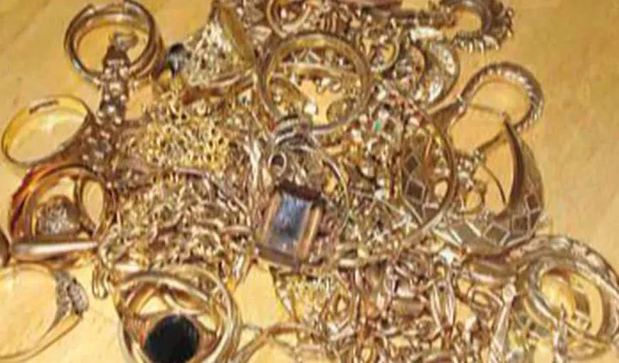 Un taximetrist din Thailanda a înapoiat unui client bijuterii în valoare de 410.000 de dolari