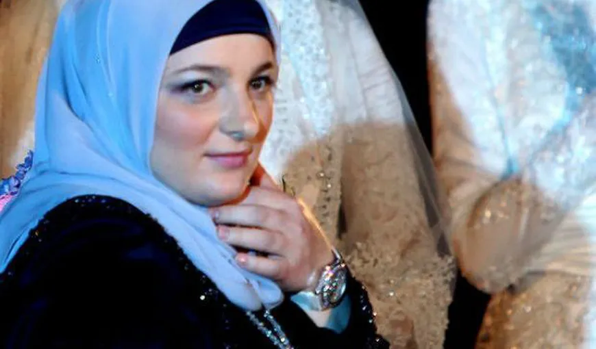„Lady de Cecenia” şi-a lansat colecţia vestimentară la festivalul modei din Dubai VIDEO