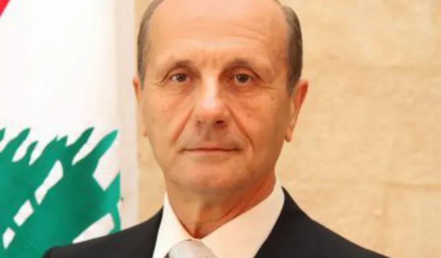 Ministrului libanez de Interne i s-a furat de două ori haina la Bucureşti. Una era de la Băsescu