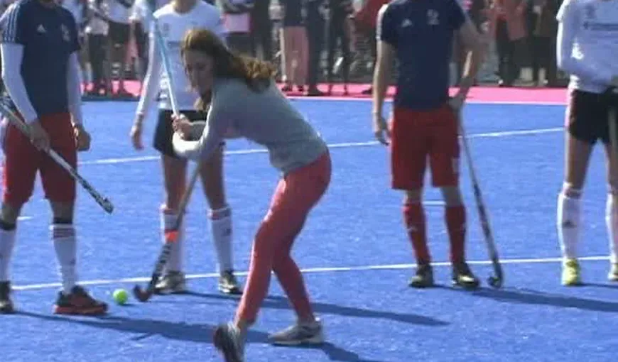 Kate Middleton s-a antrenat cu echipa de hockey a Marii Britanii VIDEO