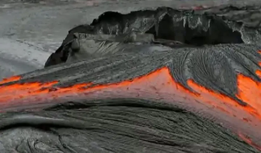 Un vulcan din Hawai erupe non stop VIDEO