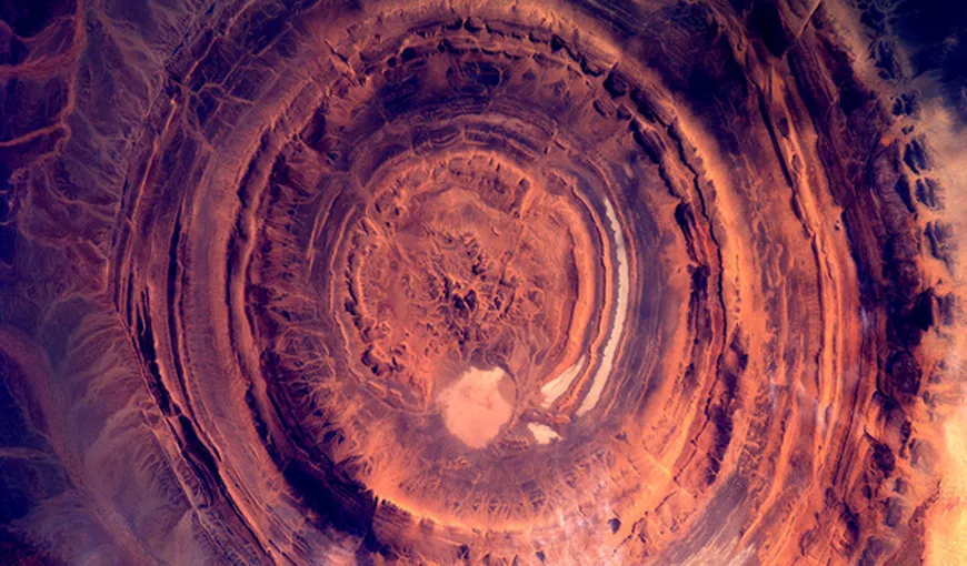 O structură geologică misterioasă, văzută în Africa din spaţiu FOTO