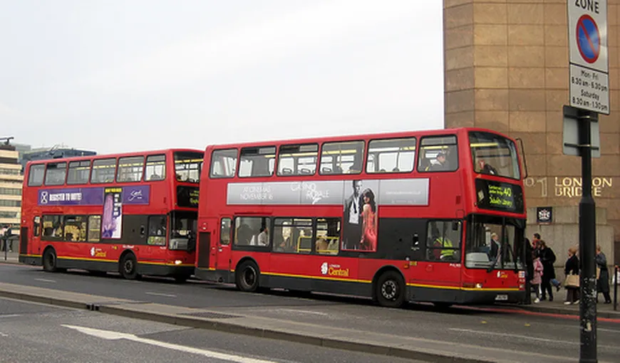 Şoferii de autobuz dintr-un orăşel din Marea Britanie, milionari peste noapte