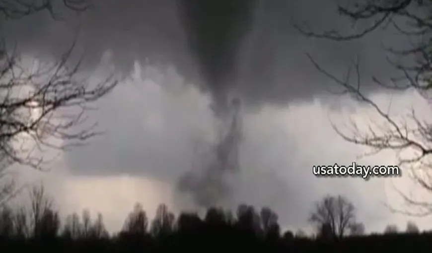O tornadă puternică a măturat statul american Michigan VIDEO