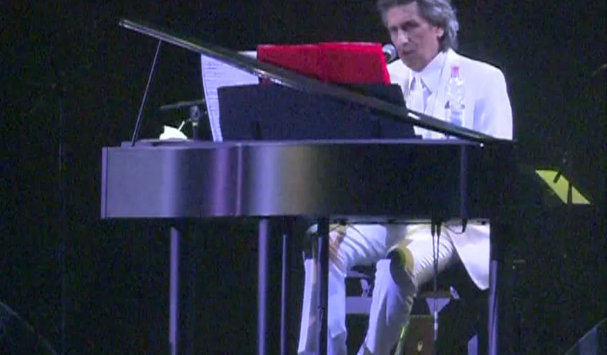Toto Cutugno a vorbit în română, în timpul concertului de la Sala Palatului VIDEO
