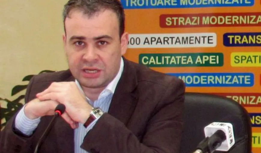 Primarul Slatinei, Darius Vâlcov, a demisionat din funcţie după ce a fost ales senator