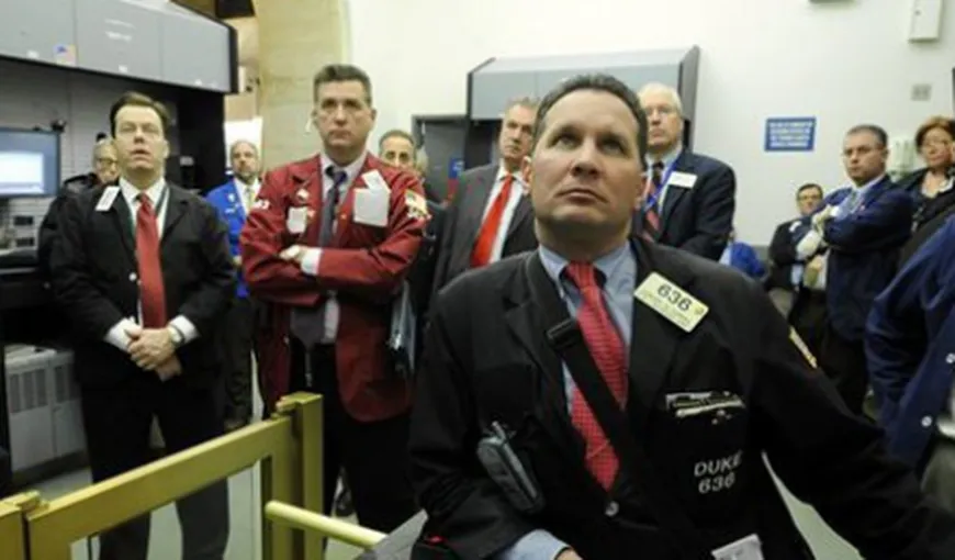 Wall Street a deschis în scădere uşoară