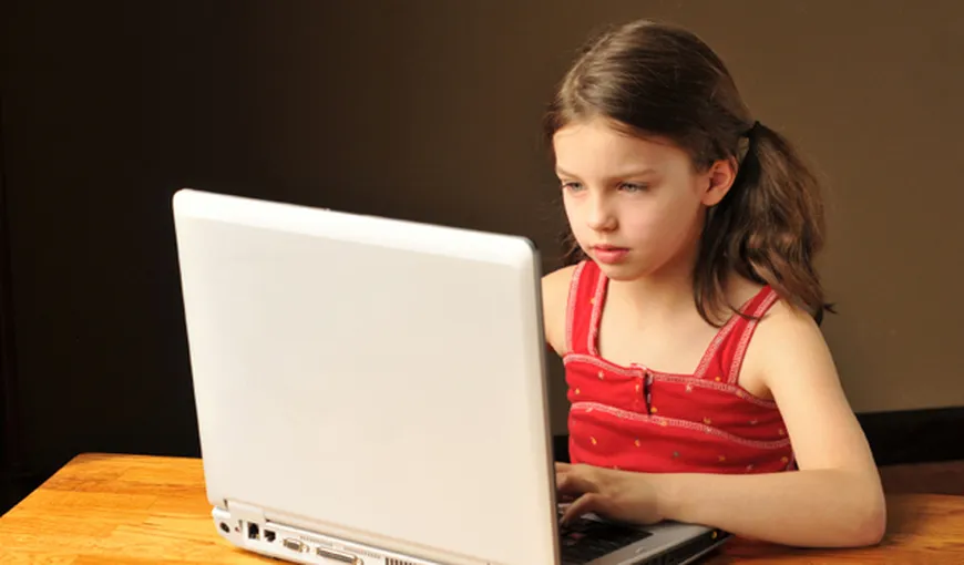 Despre internet: Află la ce pericole sunt supuşi copiii