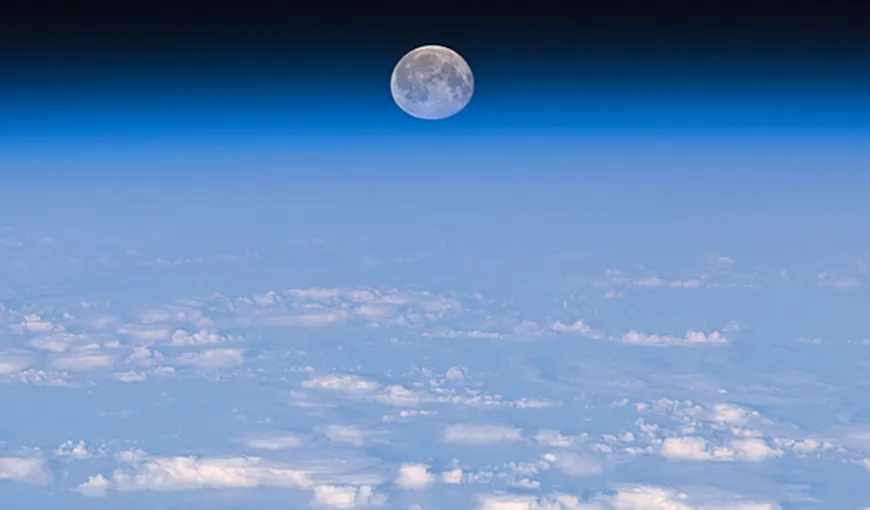 Test de paternitate spaţial: Luna este copilul Pământului