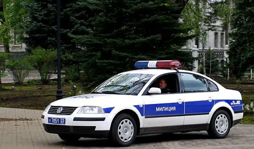 Un rus oprit în trafic pentru că era beat a reuşit să fugă cu maşina poliţiei