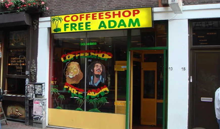 Turiştii NU mai pot consuma droguri în cafenelele din Olanda