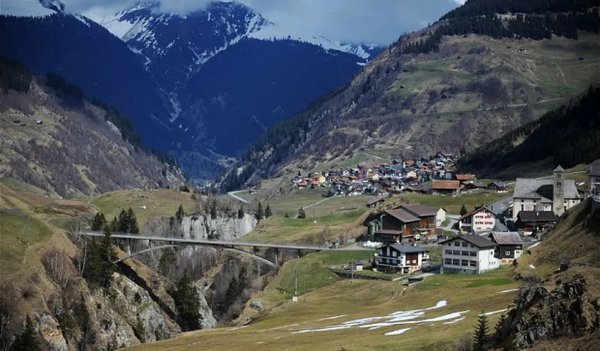 Sate elveţiene care stau pe o mină de aur refuză exploatarea