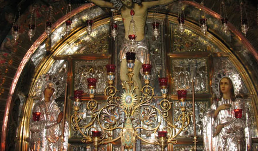 Credincioşii ortodocşi sărbătoresc astăzi Vinerea Mare
