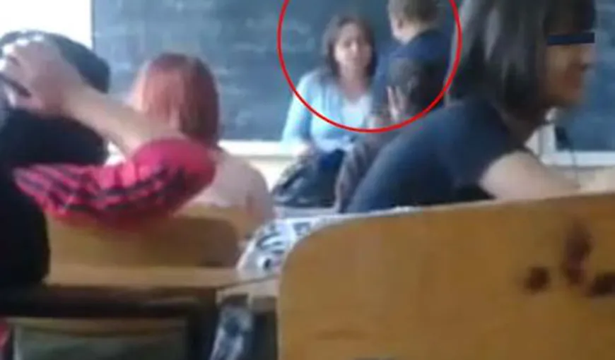 Profesoară umilită de un elev, în faţa clasei VIDEO