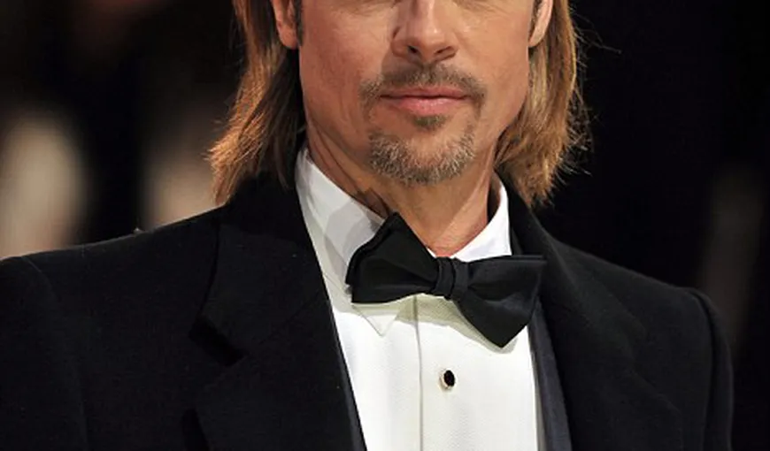 Brad Pitt, primul bărbat care a devenit imaginea parfumului Chanel No. 5