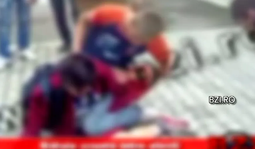 Bătaie la şcoală: Doi elevi din Paşcani s-au lovit cu pumnii şi picioarele