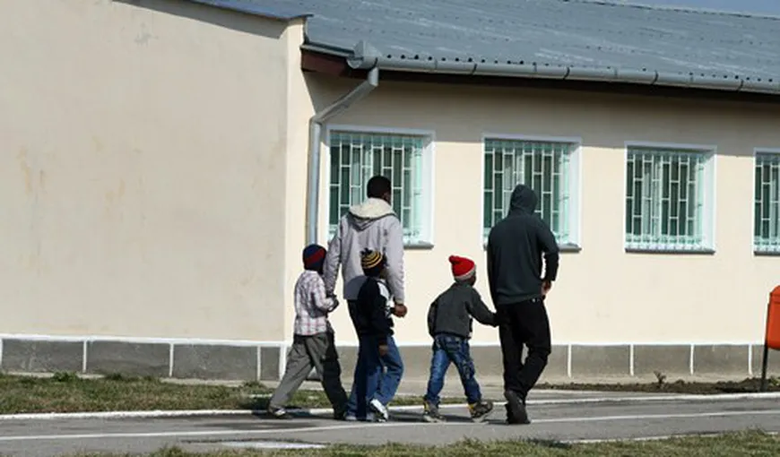 Patru cetăţeni străini au evadat dintr-un centru pentru refugiaţi din Arad
