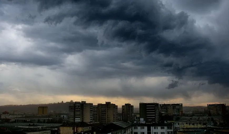 Avertizare meteo de furtună pentru mai multe zone din Moldova