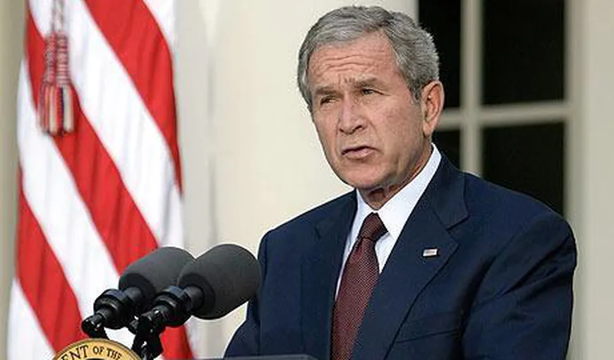 George W. Bush a anunţat că îl sprijină pe Mitt Romney