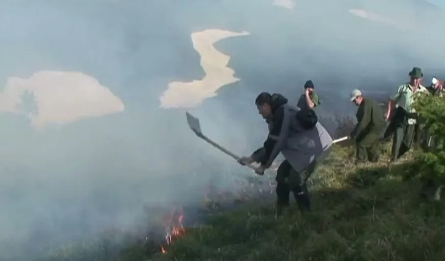 Incendiu de vegetaţie în Munţii Ciucaş. 150 de hectare au fost afectate