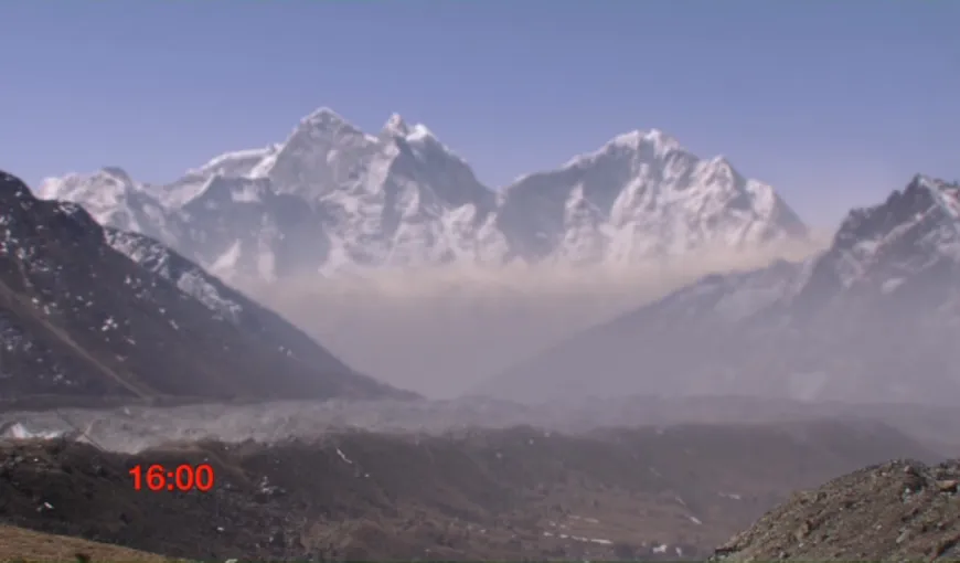 Nor pe acoperişul lumii: Aerul din Himalaya, la fel de poluat ca cel din oraşele Europei VIDEO