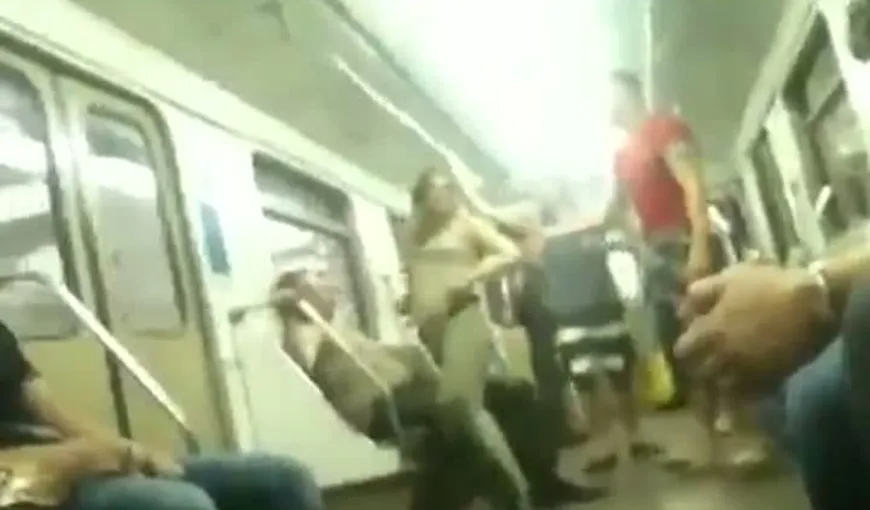 Au vrut amor nebun în metrou, dar au primit bătaie în schimb VIDEO