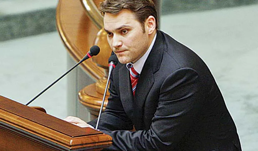 Senatorul PSD Dan Şova cere demisia lui Zegrean de la Curtea Constituţională