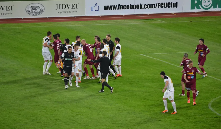 CFR Cluj este noua campioană! CFR câştigă al treilea titlu după ce a bătut U Cluj cu scorul 3-2