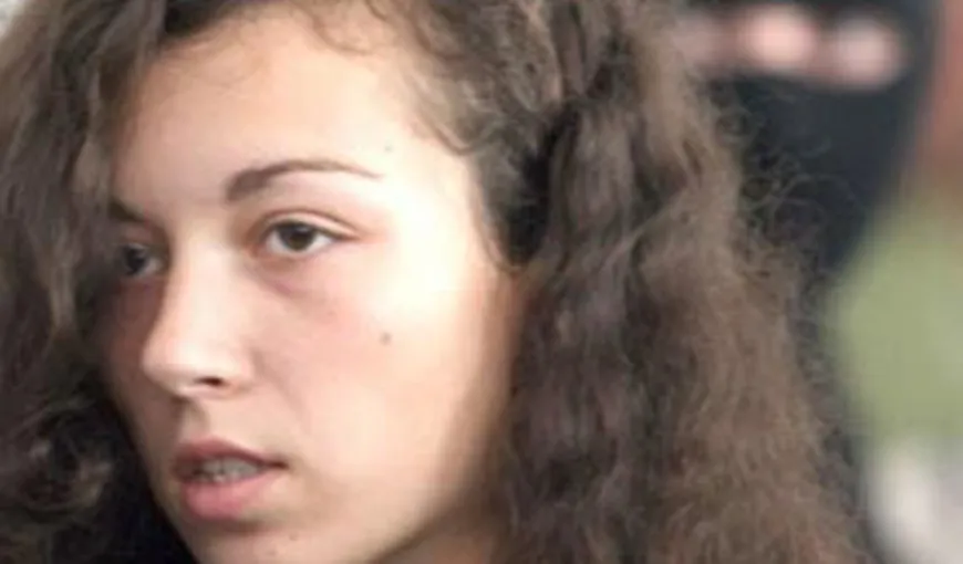 Studenta criminală, Carmen Bejan, va fi escortată la îmormântarea copilului său