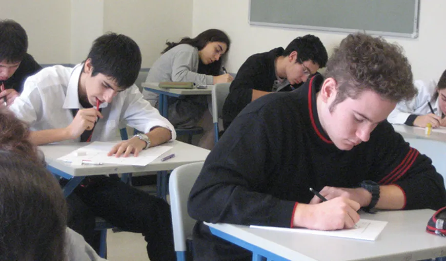 REZULTATE BACALAUREAT 2012 Buzău: 49,8% dintre elevi au picat examenul de maturitate