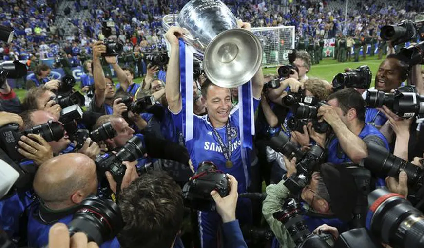 Angajaţii lui Chelsea au stricat trofeul Ligii Campionilor