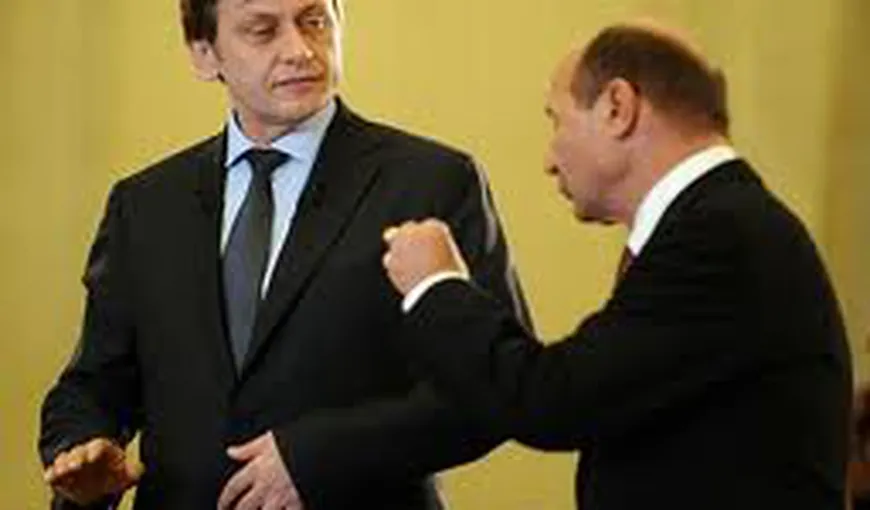 Antonescu: Iniţiem SUSPENDAREA dacă Băsescu nu semnează până luni învestirea lui Haşotti VIDEO