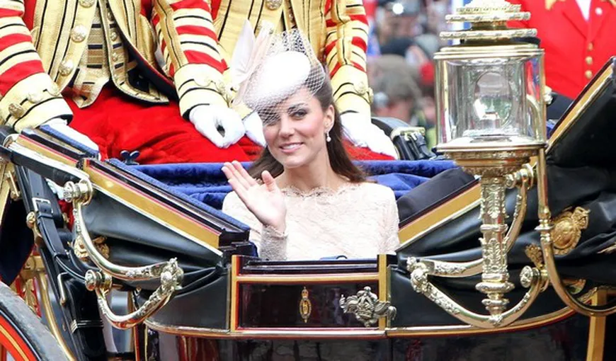 Kate Middleton a purtat cercei cu diamante false la Jubileul de Diamant al reginei Elizabeta VIDEO