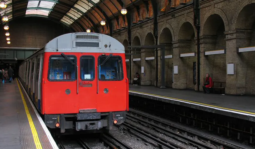 Se întâmplă şi la case mai mari: Metroul din Londra „a intrat la apă” VIDEO