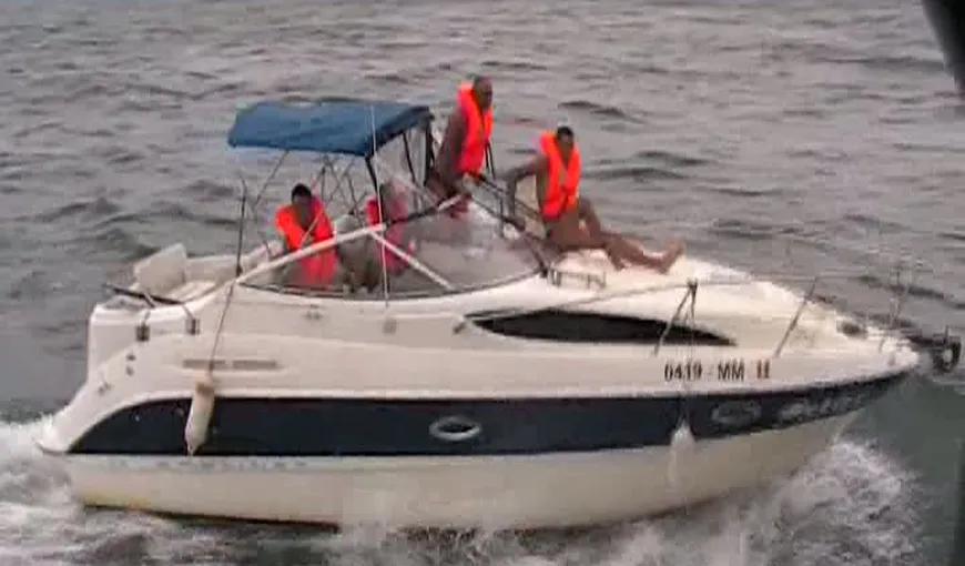Şalupă cu patru persoane la bord, salvată de fregată VIDEO