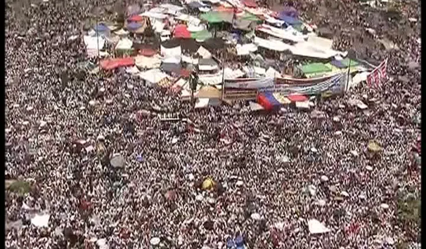 Egiptul fierbe din nou: Protestatarii au umplut piaţa Tahrir VIDEO