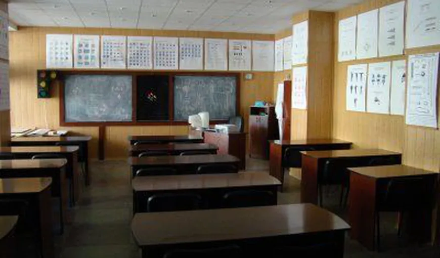ŞANTAJAŢI la şcoală. O profesoară din Huşi îşi obliga elevii să facă meditaţii