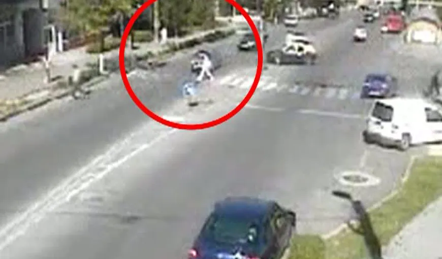 O femeie, lovită de o maşină pe o trecere de pietoni din Slatina VIDEO