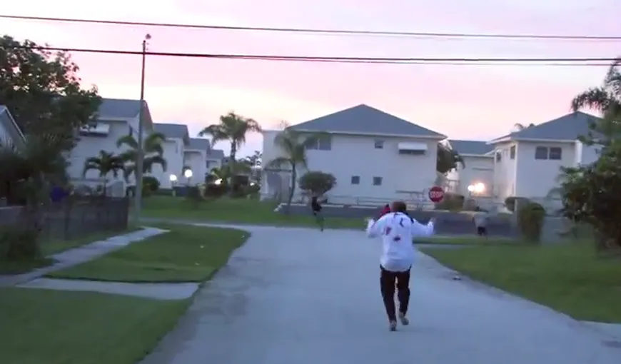 Un tânăr deghizat în zombie a speriat oamenii din Miami VIDEO