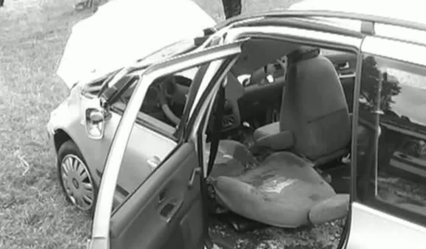 Iaşi: Un tânăr a murit după ce a intrat cu maşina într-o căruţă VIDEO