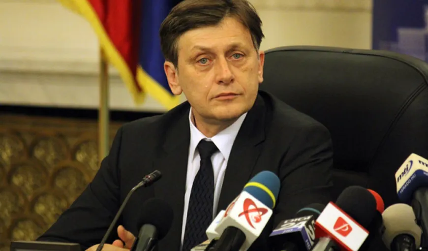 CCR a VALIDAT suspendarea lui Băsescu. Crin Antonescu este preşedinte interimar