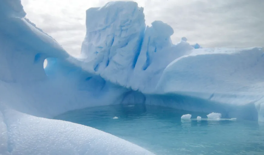 Un canion imens descoperit sub Antarctica favorizează topirea gheţarilor