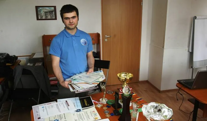 Un tânăr român a realizat un program care recunoaşte dezastrele naturale