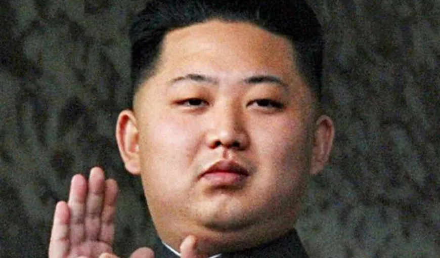 Kim Jong-un le dă voie coreenilor să folosească telefoane mobile şi să mănânce pizza şi hambugeri