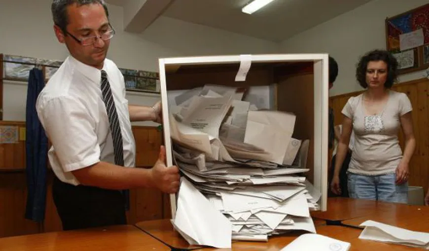 REZULTATE REFERENDUM 2012 Hunedoara: Majoritatea alegătorilor au votat pentru demiterea lui Băsescu