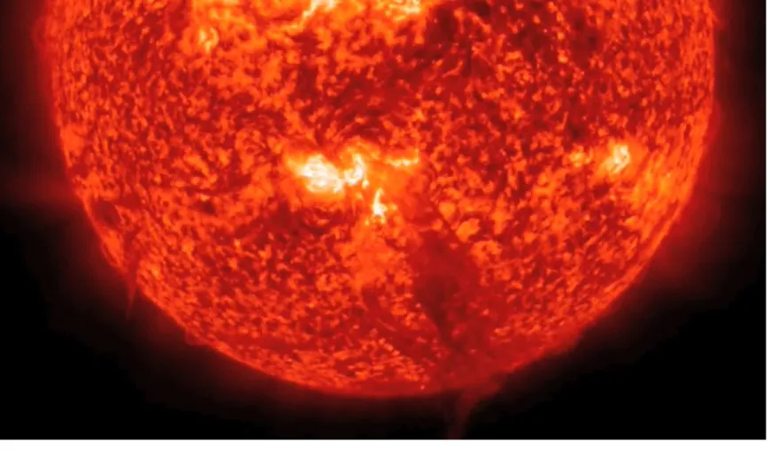 Explozie solară puternică: Efectele ar putea fi resimţite miercuri pe Pământ VIDEO