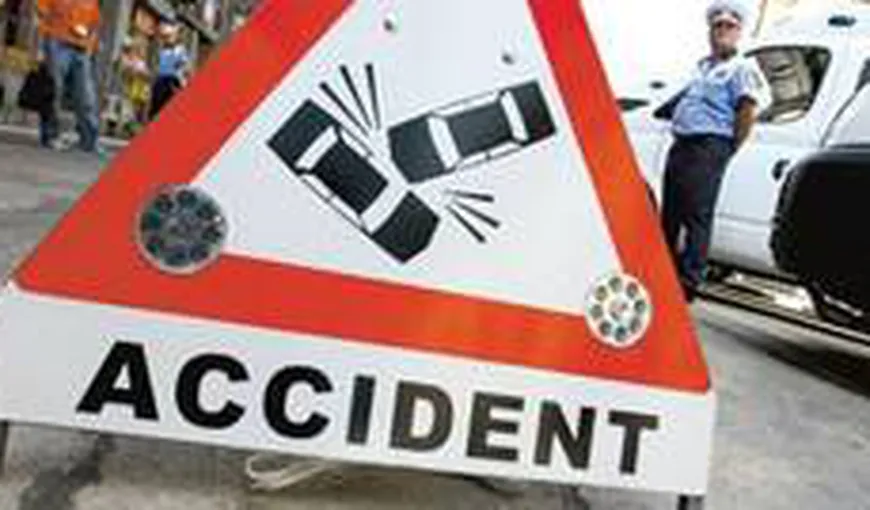 Accident la Constanţa: Un tânăr s-a răsturnat cu maşina şi a avariat alte 4 autoturisme