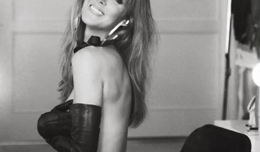 Celine Dion, topless la 44 de ani