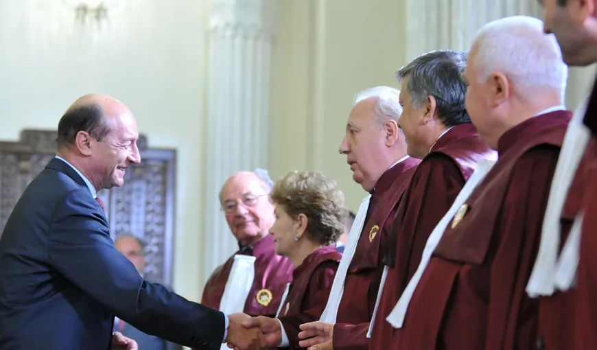 Judecătorii CCR au dat verdictul după aproape două luni în care Băsescu a stat pe margine