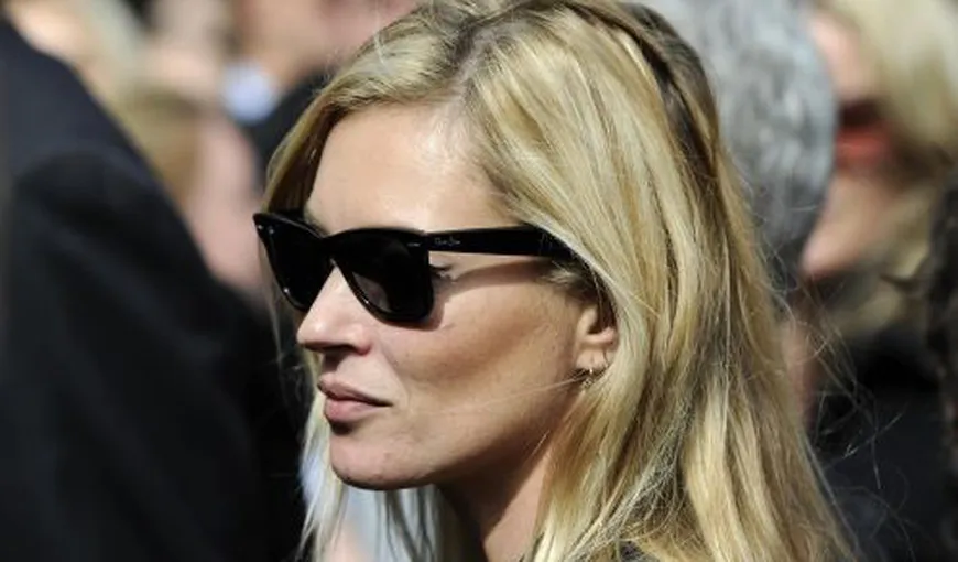Kate Moss a strâns 2,4 milioane de lire sterline, anul trecut, din afacerile sale în domeniul modei
